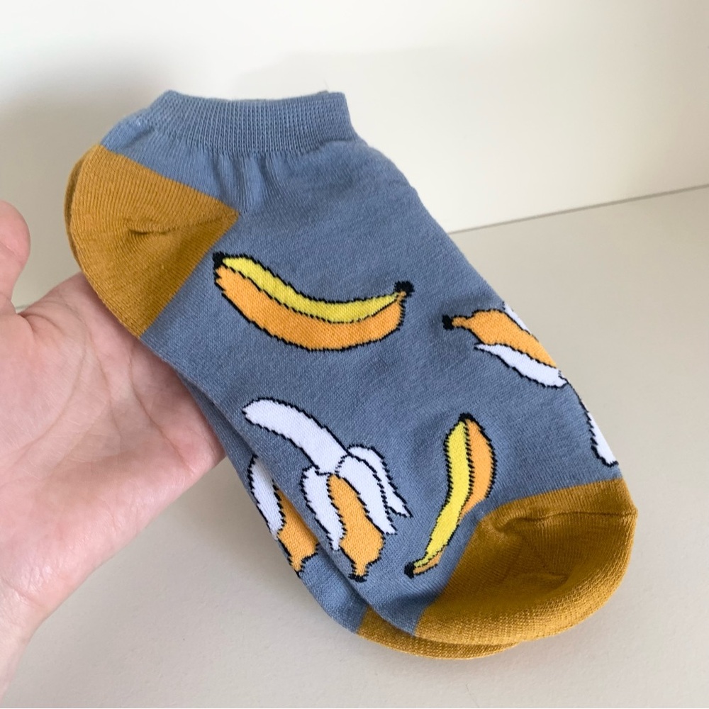 NWOT banana socks